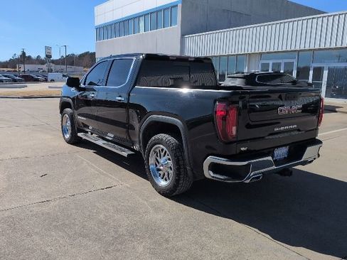 Used 2023 GMC Sierra 1500 SLT image 3