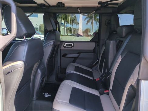 Used 2024 Ford Bronco Wildtrak image 13