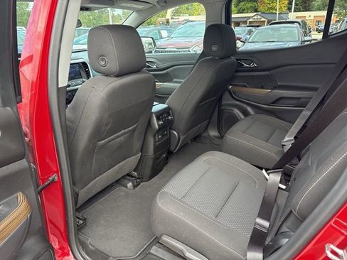 Used 2023 GMC Acadia SLE w/ Driver Convenience Package image 17