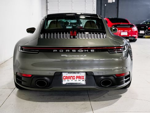 Used 2020 Porsche 911 Carrera 4S AWD/4WD image 5