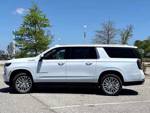New 2026 Chevrolet Suburban High Country RWD image 24