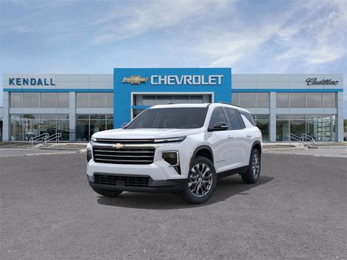 New 2026 Chevrolet Traverse LT w/ Enhanced Driving Package image 8