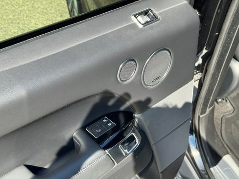 Used 2019 Land Rover Range Rover Sport HSE AWD/4WD image 38