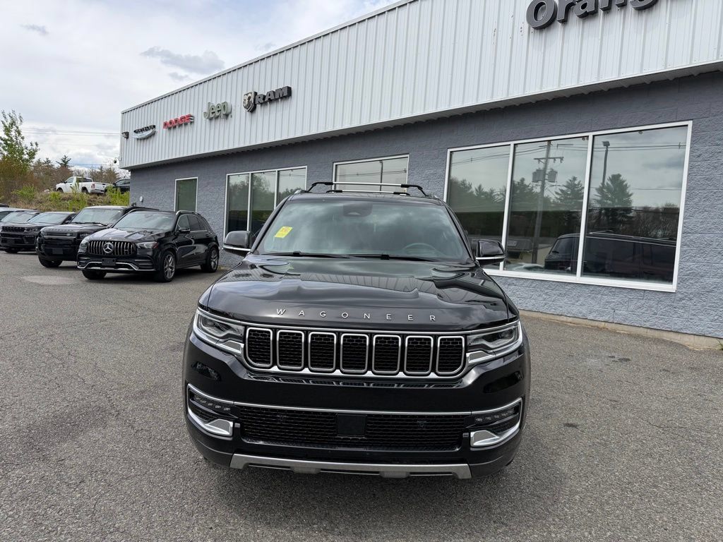 Used 2022 Jeep Wagoneer Series III w/ Premium Group I AWD/4WD image 11