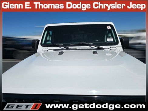 Certified 2022 Jeep Gladiator Willys image 5