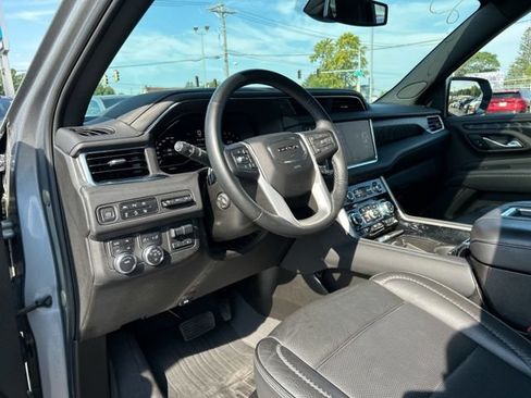 Certified 2023 GMC Yukon Denali w/ LPO, Floor Liner Package AWD/4WD image 33