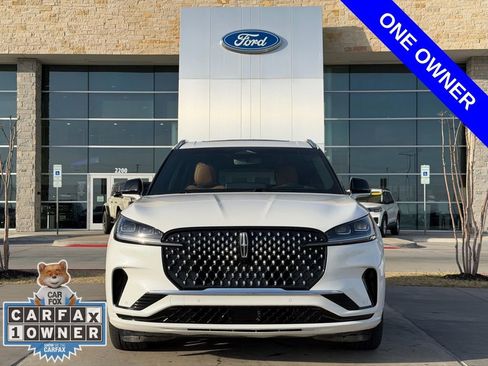 Used 2025 Lincoln Aviator Black Label image 4