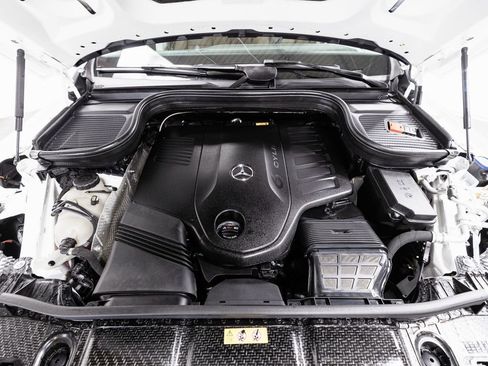 Used 2024 Mercedes-Benz GLS 450 4MATIC w/ AMG Line Exterior image 40