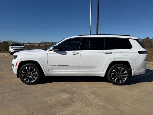 Used 2023 Jeep Grand Cherokee L Overland w/ Trailer Tow Group (B) image 2