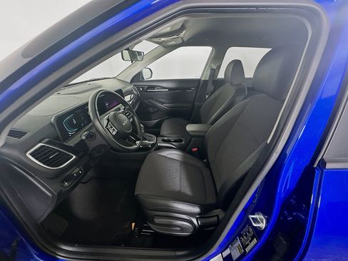 Used 2025 Kia Seltos S image 13