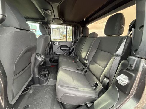 Used 2020 Jeep Gladiator Sport w/ Quick Order Package 24S image 20