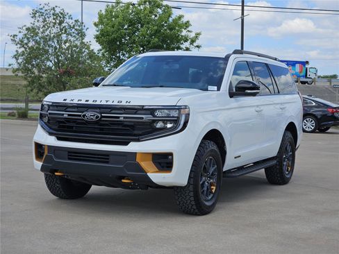 New 2025 Ford Expedition Tremor image 2