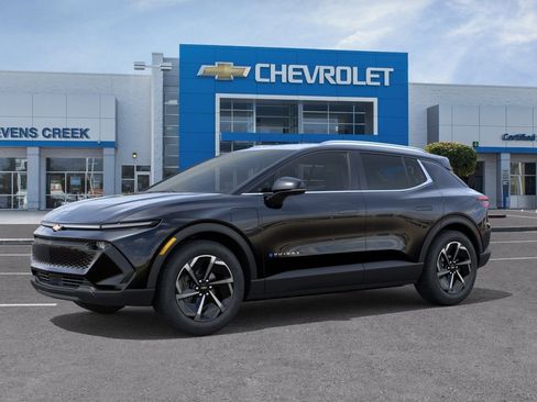Used 2026 Chevrolet Equinox EV LT FWD image 6