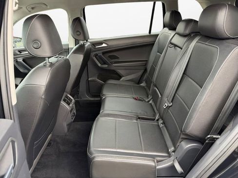 Used 2021 Volkswagen Tiguan SE R-Line image 13