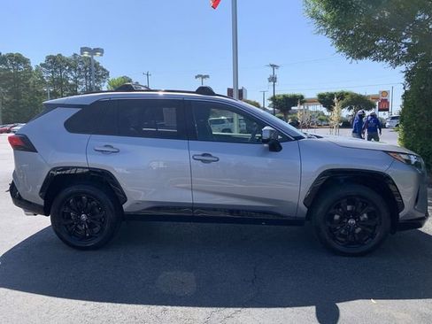Certified 2023 Toyota RAV4 SE AWD/4WD image 9