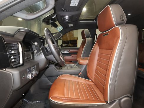 Certified 2025 GMC Sierra 3500 Denali Ultimate image 25