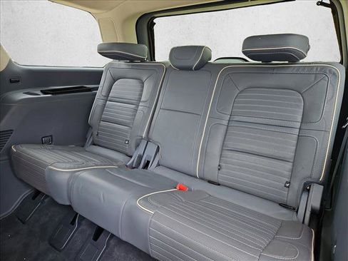 Used 2021 Lincoln Navigator Black Label w/ Cargo Convenience Package AWD/4WD image 21