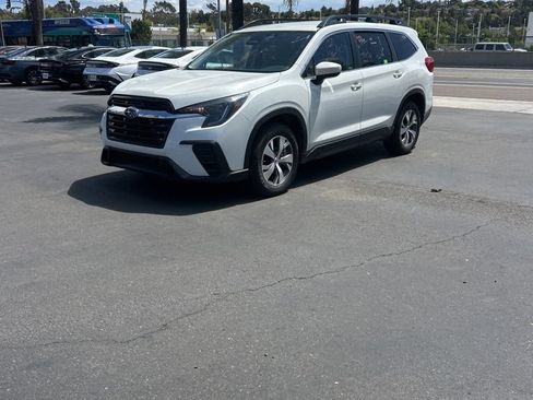 Used 2025 Subaru Ascent Premium AWD/4WD image 1