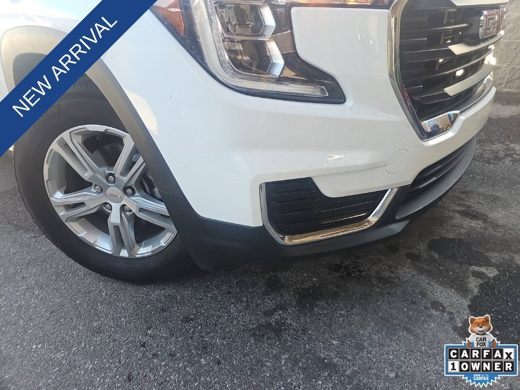Certified 2024 GMC Terrain SLE w/ Driver Convenience Package FWD image 3