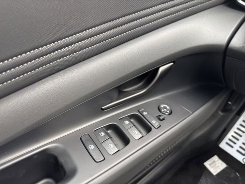 New 2025 Hyundai Elantra Sport image 28