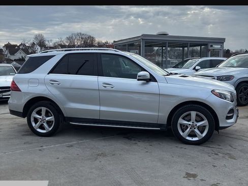 Used 2019 Mercedes-Benz GLE 400 4MATIC image 5
