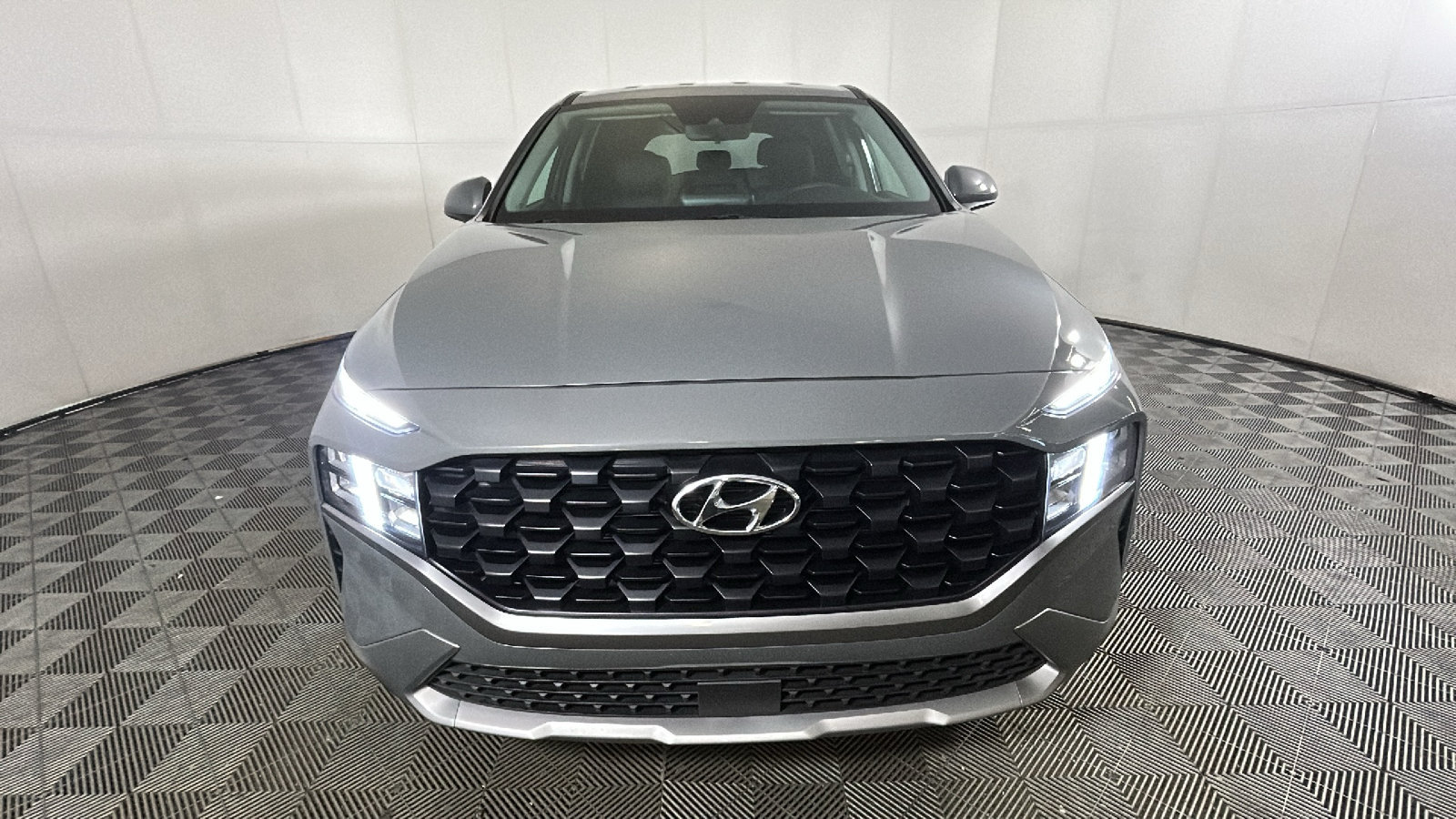 Certified 2023 Hyundai Santa Fe SE FWD image 9