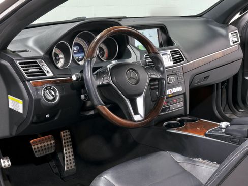 Used 2014 Mercedes-Benz E 550 Cabriolet image 17
