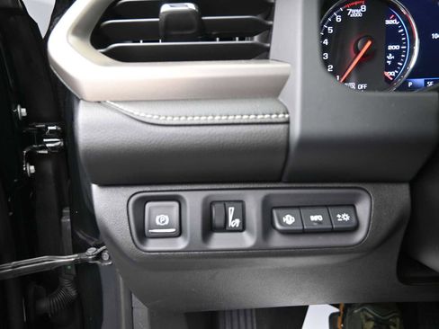 Used 2023 GMC Acadia Denali w/ Trailering Package image 11