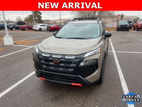 Used 2025 Nissan Rogue SV image 5