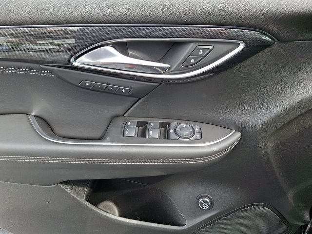Certified 2023 Buick Envision Essence w/ Sport Touring Package AWD/4WD image 13