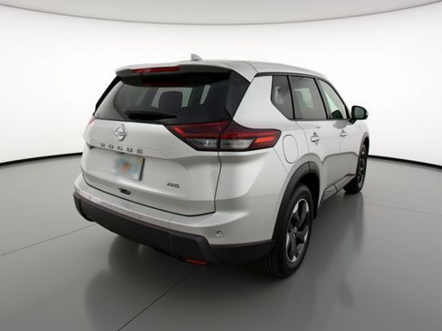 Used 2025 Nissan Rogue SV image 9