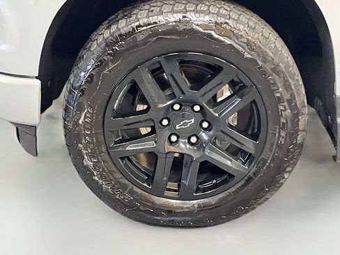 Used 2025 Chevrolet Silverado 1500 Custom w/ Turbomax Blackout Package AWD/4WD image 30