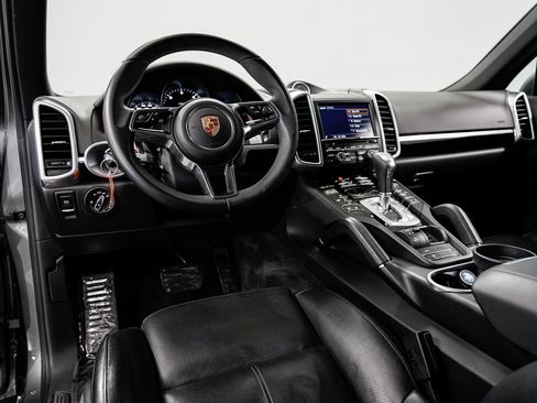 Used 2015 Porsche Cayenne Diesel AWD/4WD image 9