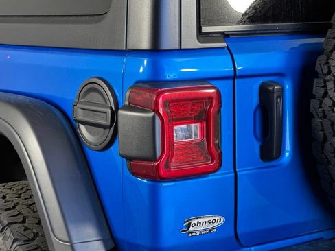 Certified 2025 Jeep Wrangler Unlimited Rubicon w/ Convenience Group AWD/4WD image 13