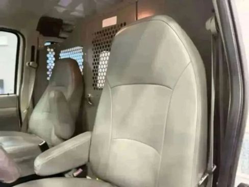 Used 2008 Ford E-350 and Econoline 350 Extended Super Duty image 45