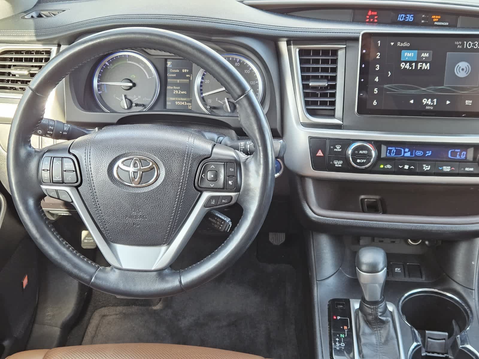 Used 2019 Toyota Highlander Limited Platinum w/ Carpet Mat Package (TMS) AWD/4WD image 25