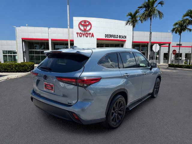 Certified 2022 Toyota Highlander XLE FWD image 7