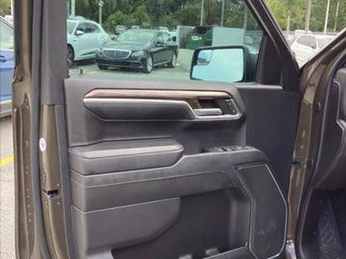 Used 2023 Chevrolet Silverado 1500 LT AWD/4WD image 9