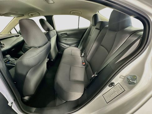 Used 2025 Toyota Corolla LE FWD image 28