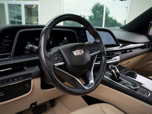 Used 2022 Cadillac Escalade ESV Premium Luxury AWD/4WD image 29
