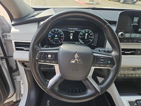 Used 2024 Mitsubishi Outlander SEL image 18