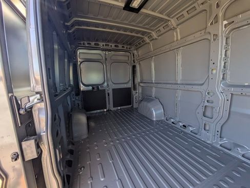 New 2026 RAM ProMaster 2500 w/ Quick Order Package 22G SLT image 12