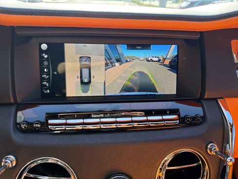 Certified 2024 Rolls-Royce Cullinan w/ Dark Exterior Package AWD/4WD image 27