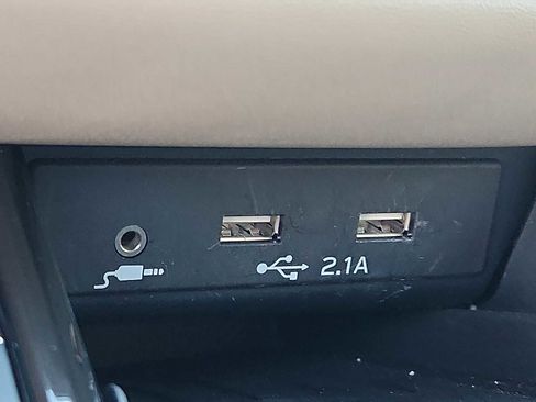 Used 2021 Subaru Outback Limited image 24