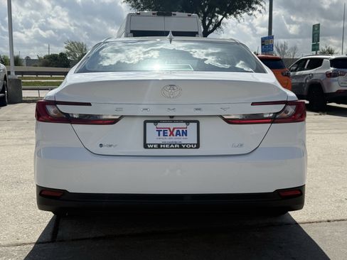 Used 2025 Toyota Camry LE image 6