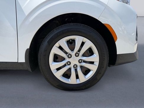Used 2020 Kia Soul LX FWD image 9