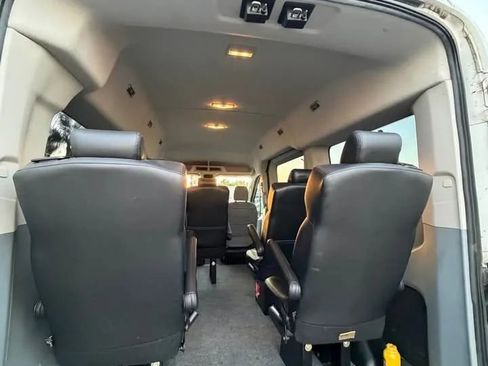 Used 2019 Ford Transit 150 XLT image 8