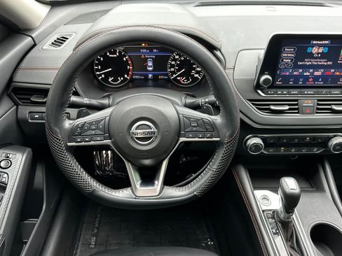 Used 2022 Nissan Altima 2.0 SR FWD image 14