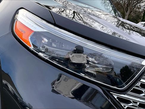 Used 2020 Ford Explorer Limited image 27