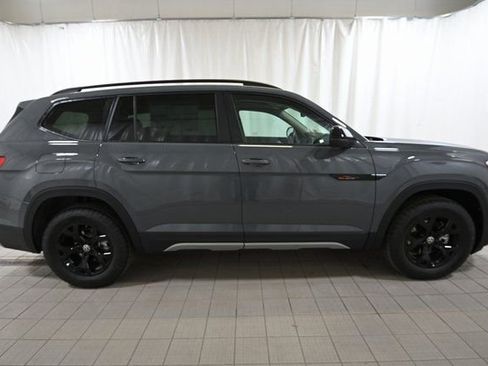New 2026 Volkswagen Atlas Peak Edition AWD/4WD image 14